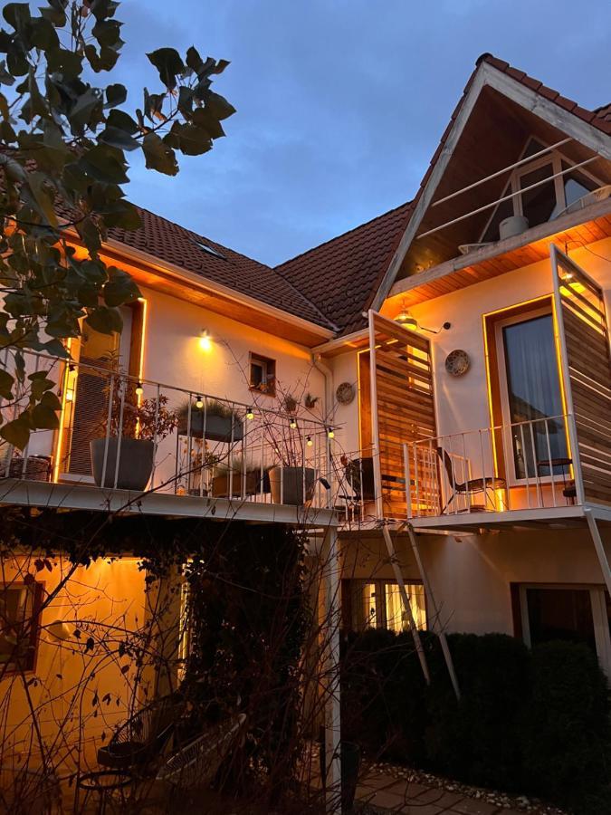 Shard Boutique Hotel-Adult Only Brașov Exterior foto