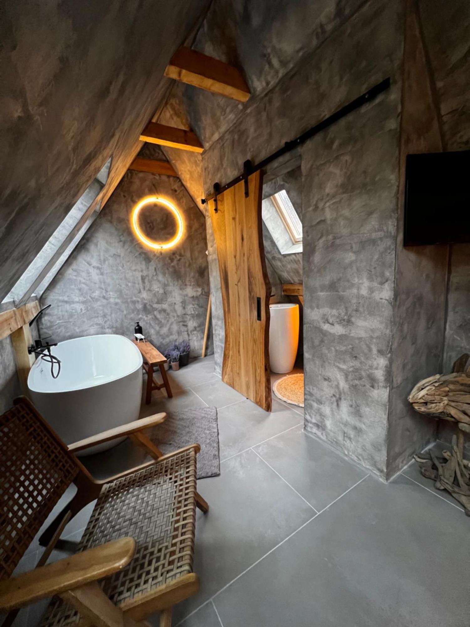 Shard Boutique Hotel-Adult Only Brașov Exterior foto